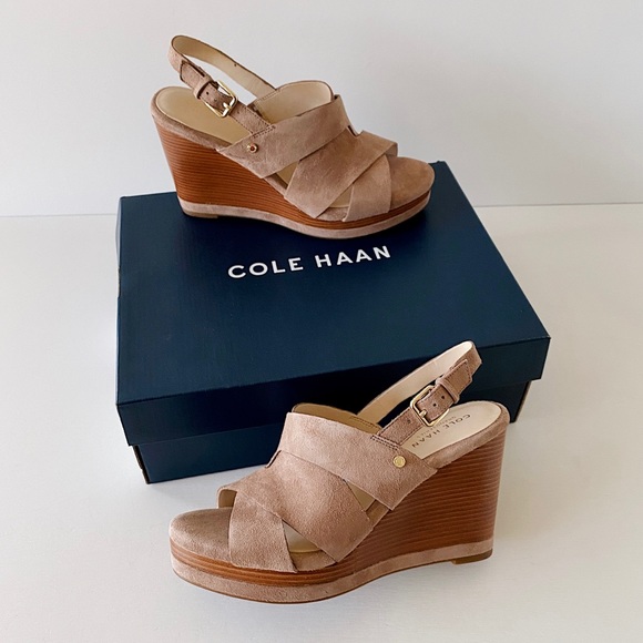 ✨New COLE HAAN Laci Suede Wedge Sandal Stone Taupe - Picture 9 of 9